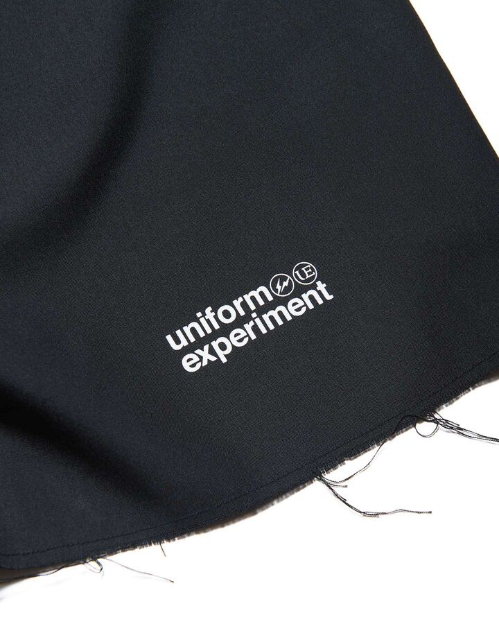 STRETCH WOOL CUT-OFF SHORTS,BLACK, medium image number 3