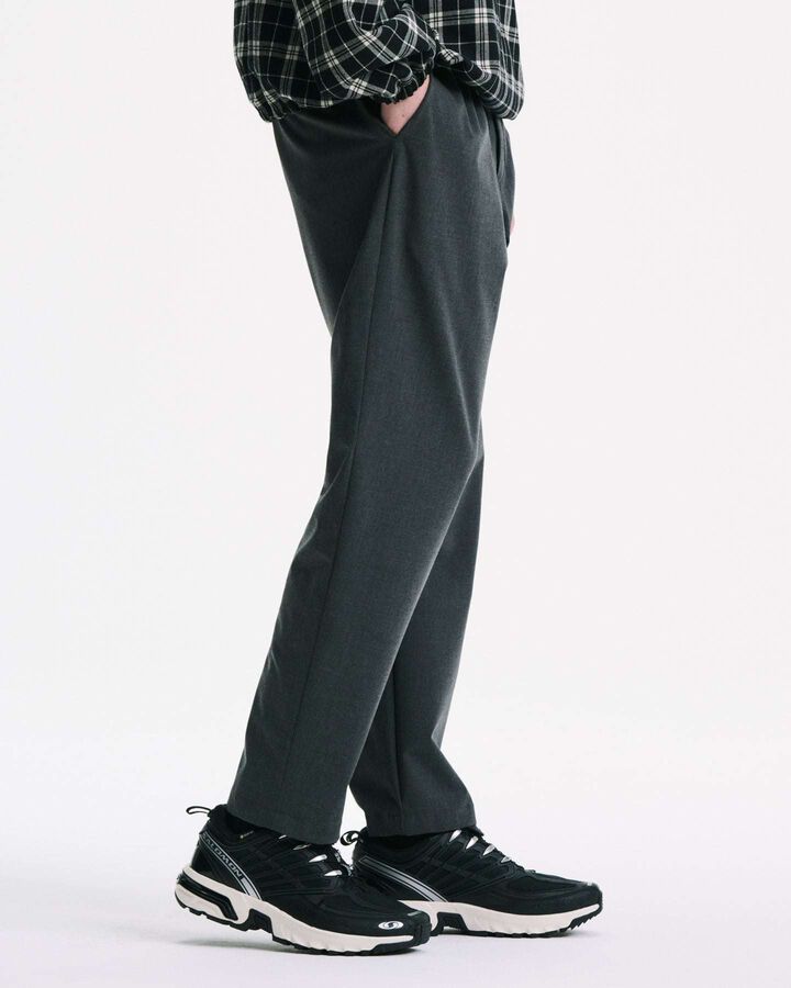 2WAY STRETCH TAPERED EASY PANTS,CHARCOAL GRAY, medium image number 4