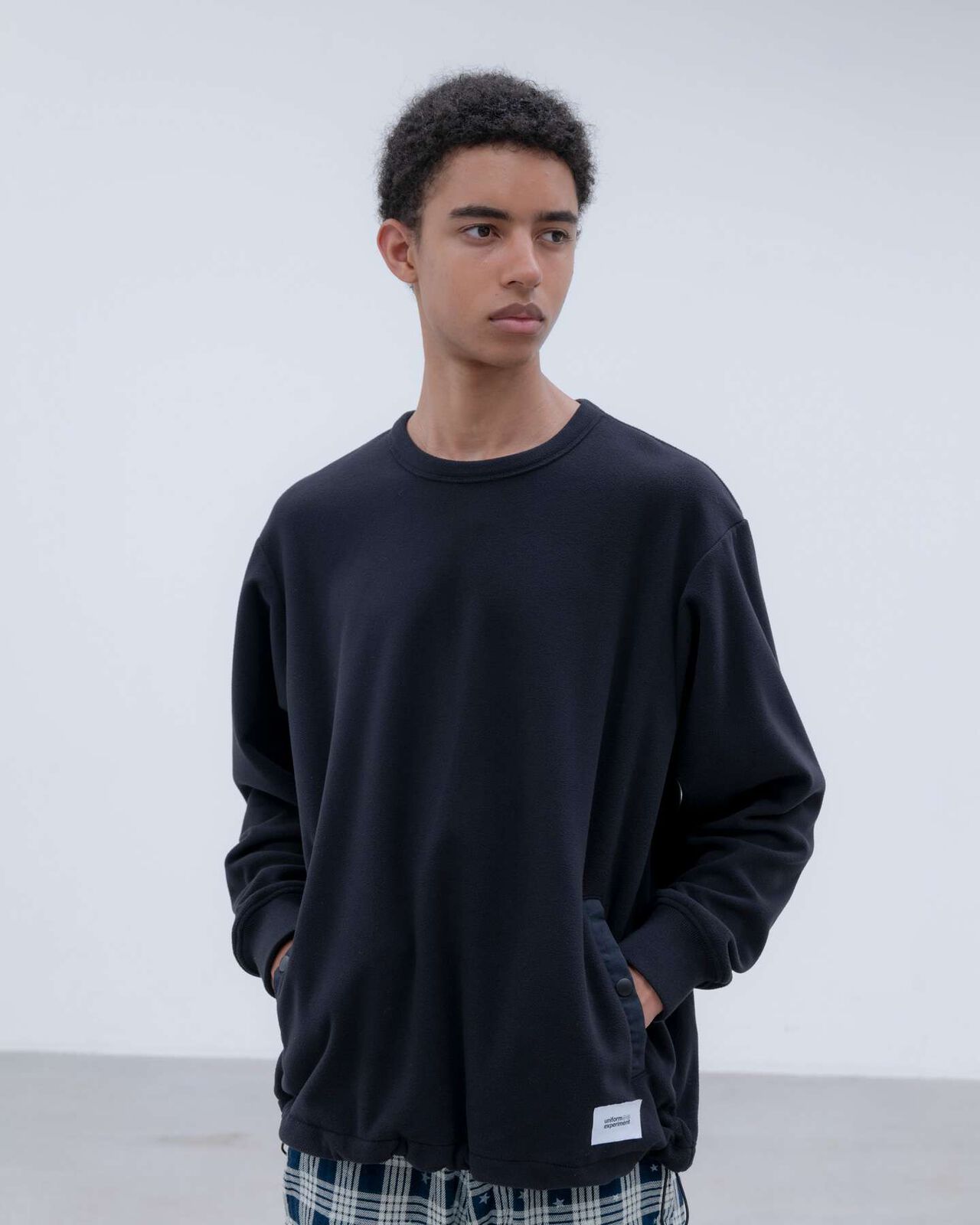 FLEECE CREWNECK TOP,BLACK, large image number 5