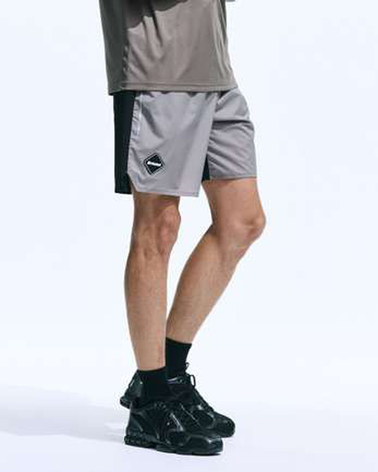 BREATHABLE TRAIL SHORTS,BLACK, large image number 5