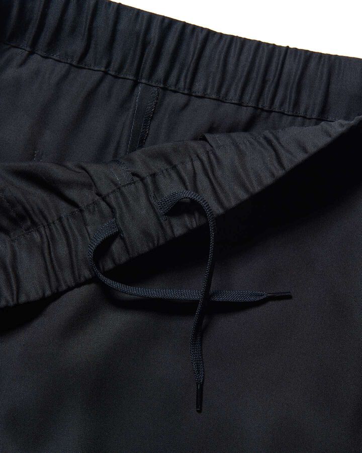 DRAPE EASY SHORTS,BLACK, medium image number 2