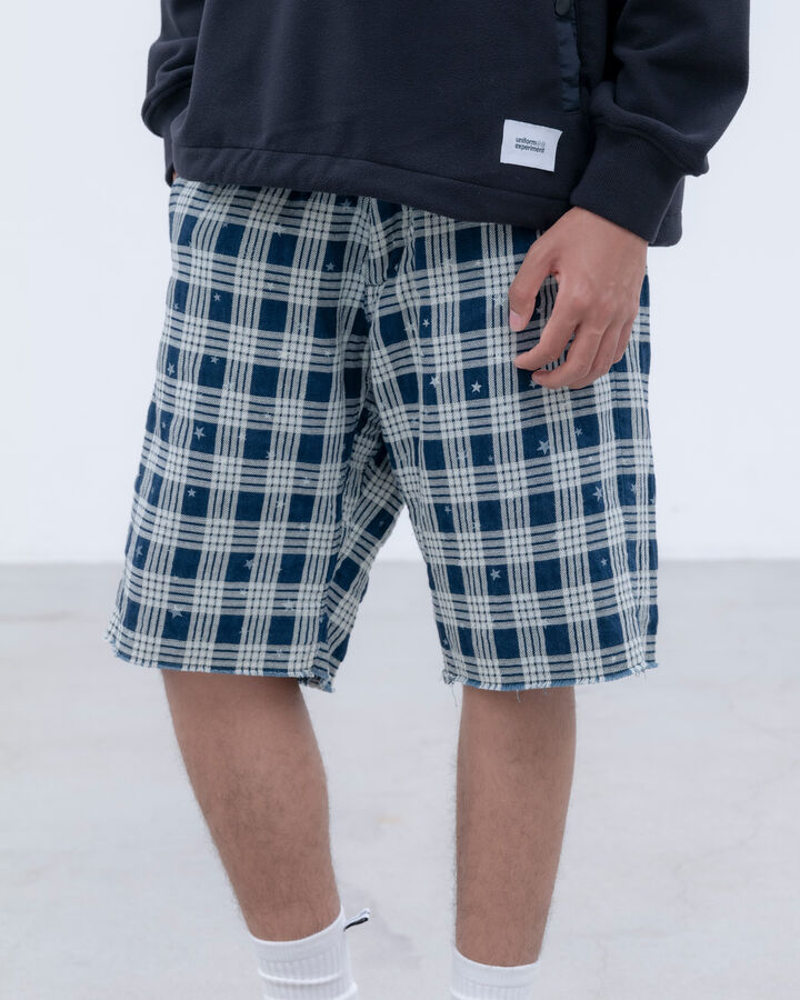 STAR PRINT CHECK CUT-OFF SHORTS,INDIGO, medium image number 4