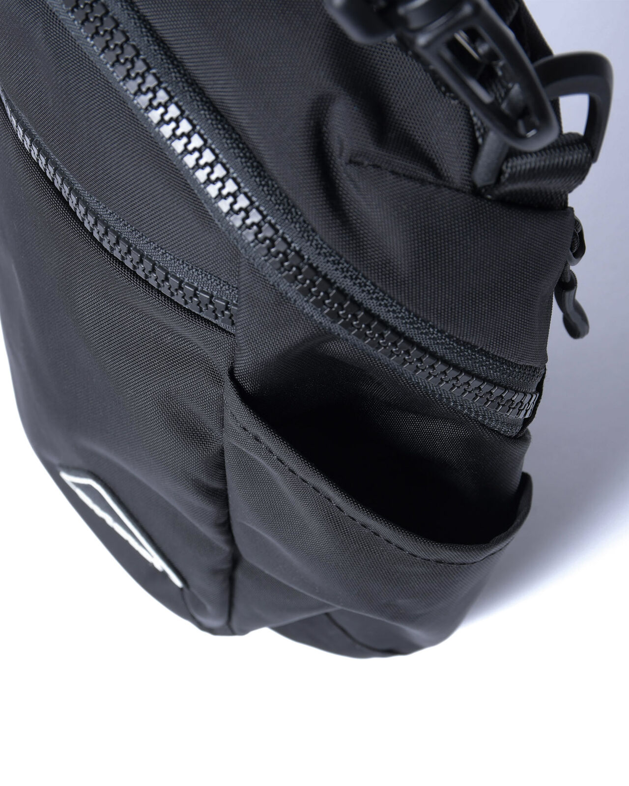 TOUR MINI SHOULDER BAG,BLACK, large image number 5