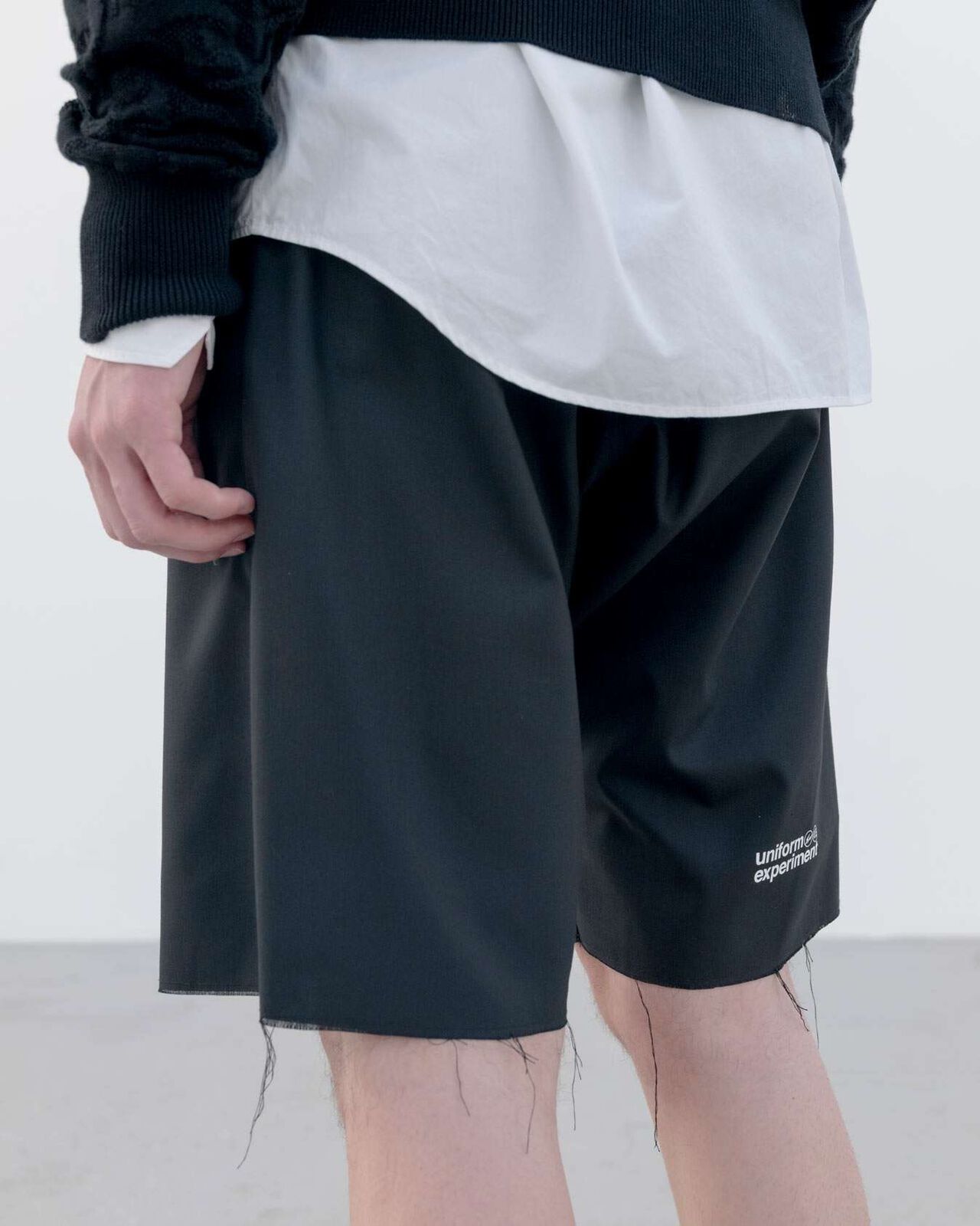 STRETCH WOOL CUT-OFF SHORTS,BLACK, large image number 4