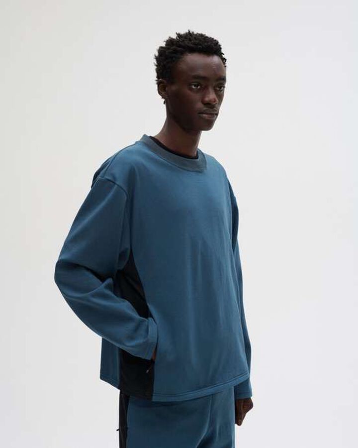 TECH CREWNECK,BLUE, medium image number 4