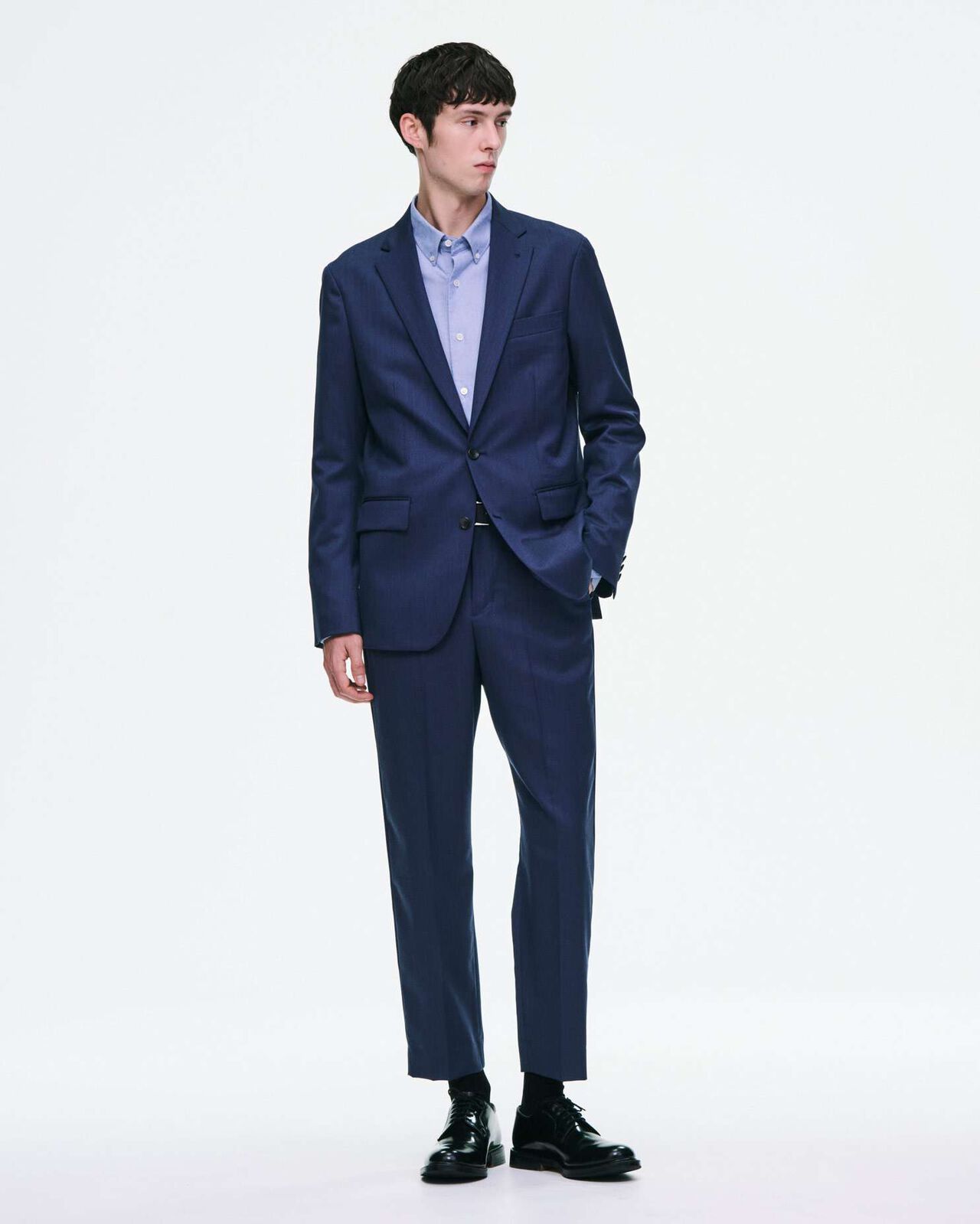 WOOL GABARDINE SLIM-FIT SHIRRING SLACKS,CHARCOAL GRAY, large image number 5