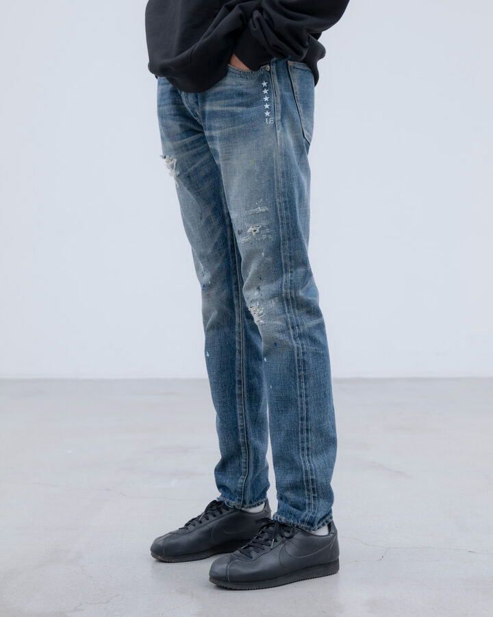 DAMAGED DENIM TAPERED-FIT JEANS,INDIGO, medium image number 8