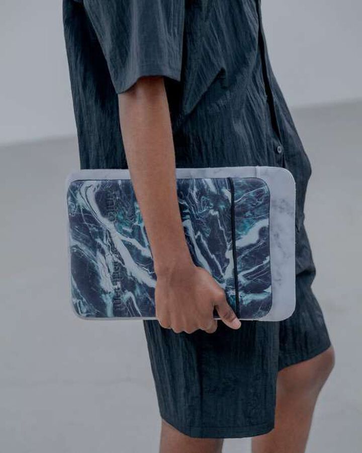 MARBLE LAPTOP SLEEVE (L),WHITE, medium image number 4