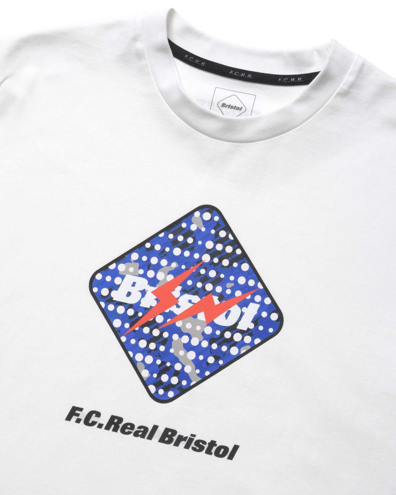 FRAGMENT: CAMOUFLAGE EMBLEM TEE,WHITE, large image number 2