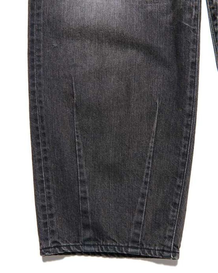 DAMAGED HEM TUCK WIDE STRAIGHT JEANS,BLACK, medium image number 4