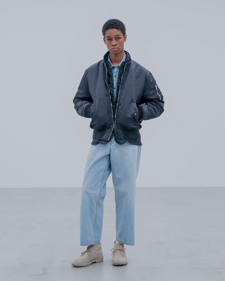 WASHED DENIM BOLD-FIT JEANS,LIGHT INDIGO, medium image number 5