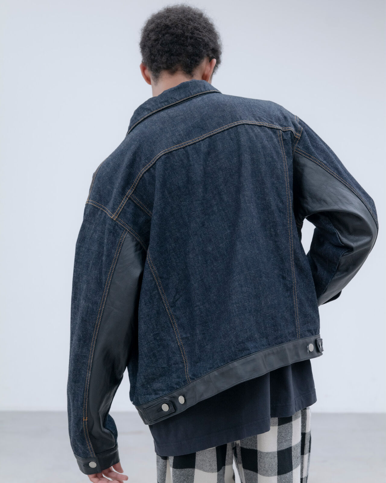 LEATHER ASSEMBLED DENIM TRUCKER JACKET,INDIGO, large image number 8