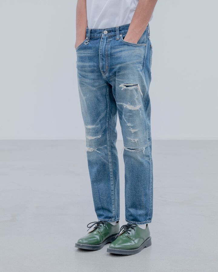DAMAGED DENIM TAPERED-FIT JEANS,INDIGO, medium image number 6