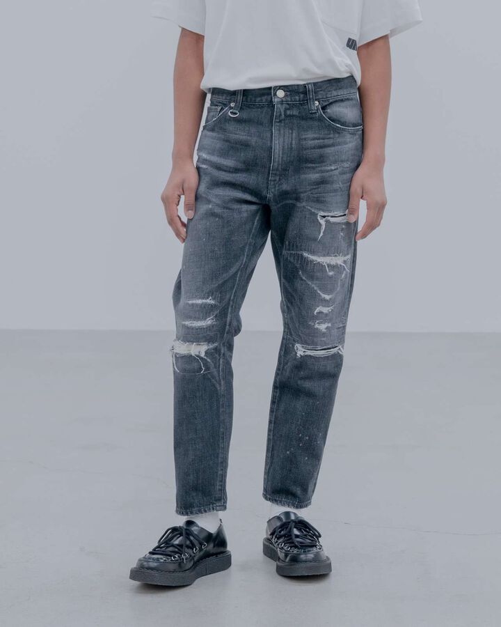 DAMAGED DENIM TAPERED-FIT JEANS,INDIGO, medium image number 8