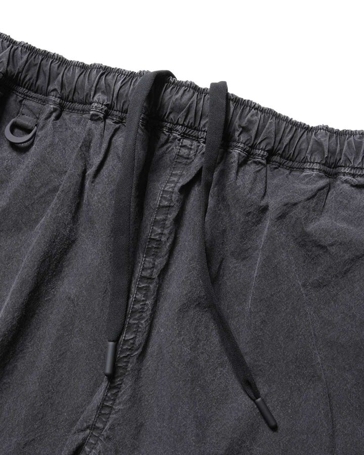 WASHED CRISP DENIM EASY SHORTS,BLACK, medium image number 3