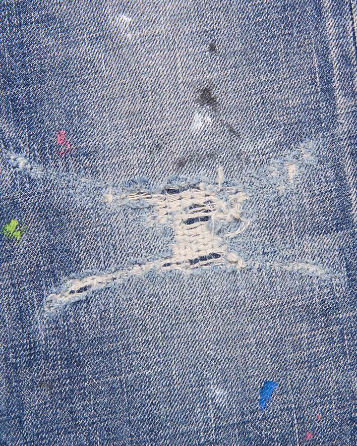 DAMAGED DENIM TAPERED-FIT JEANS,INDIGO, medium image number 6