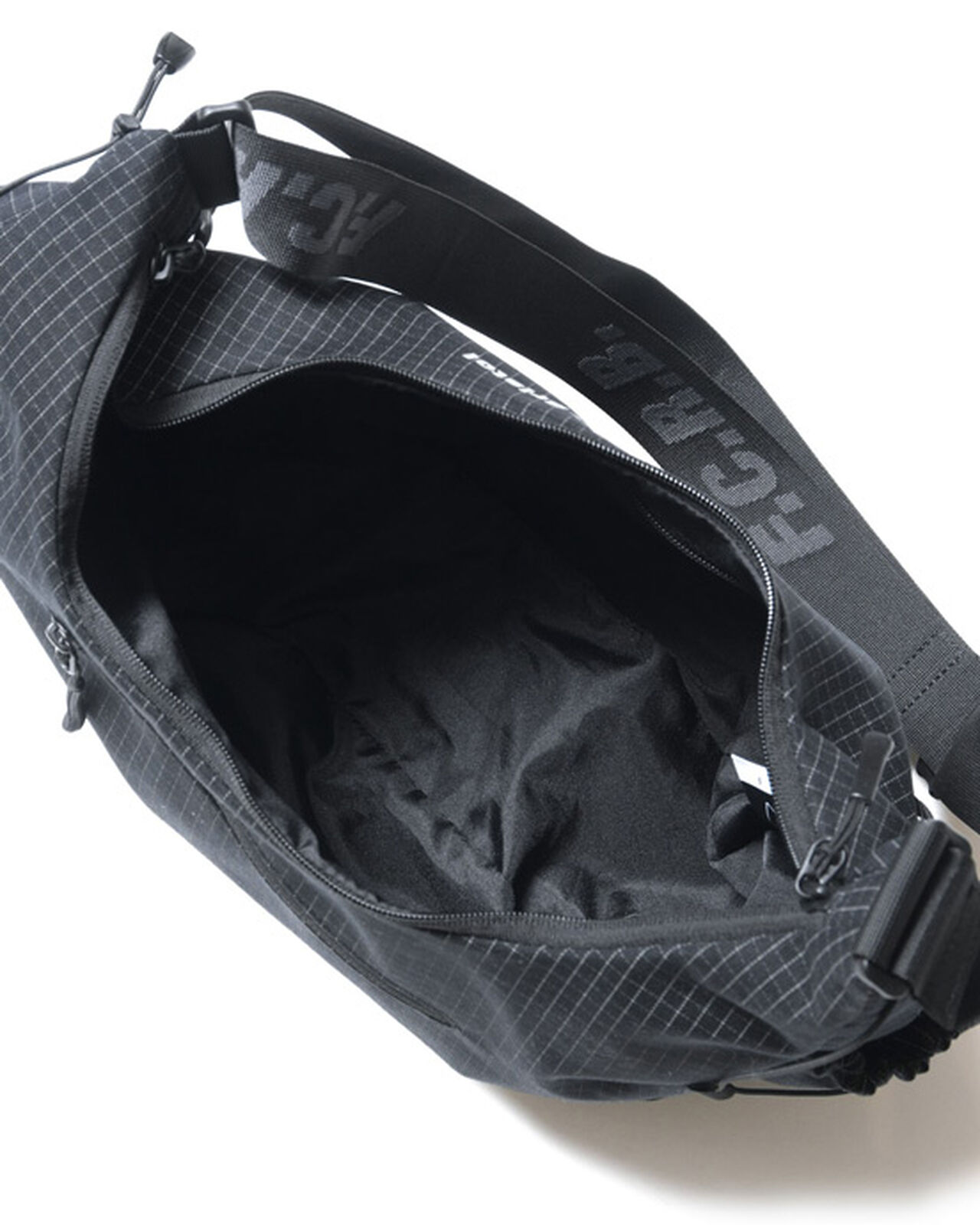 TOUR SHOULDER BAG,BLACK, large image number 2
